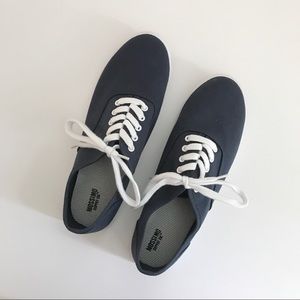 NWOT Mossimo | Navy Lace Up Sneakers